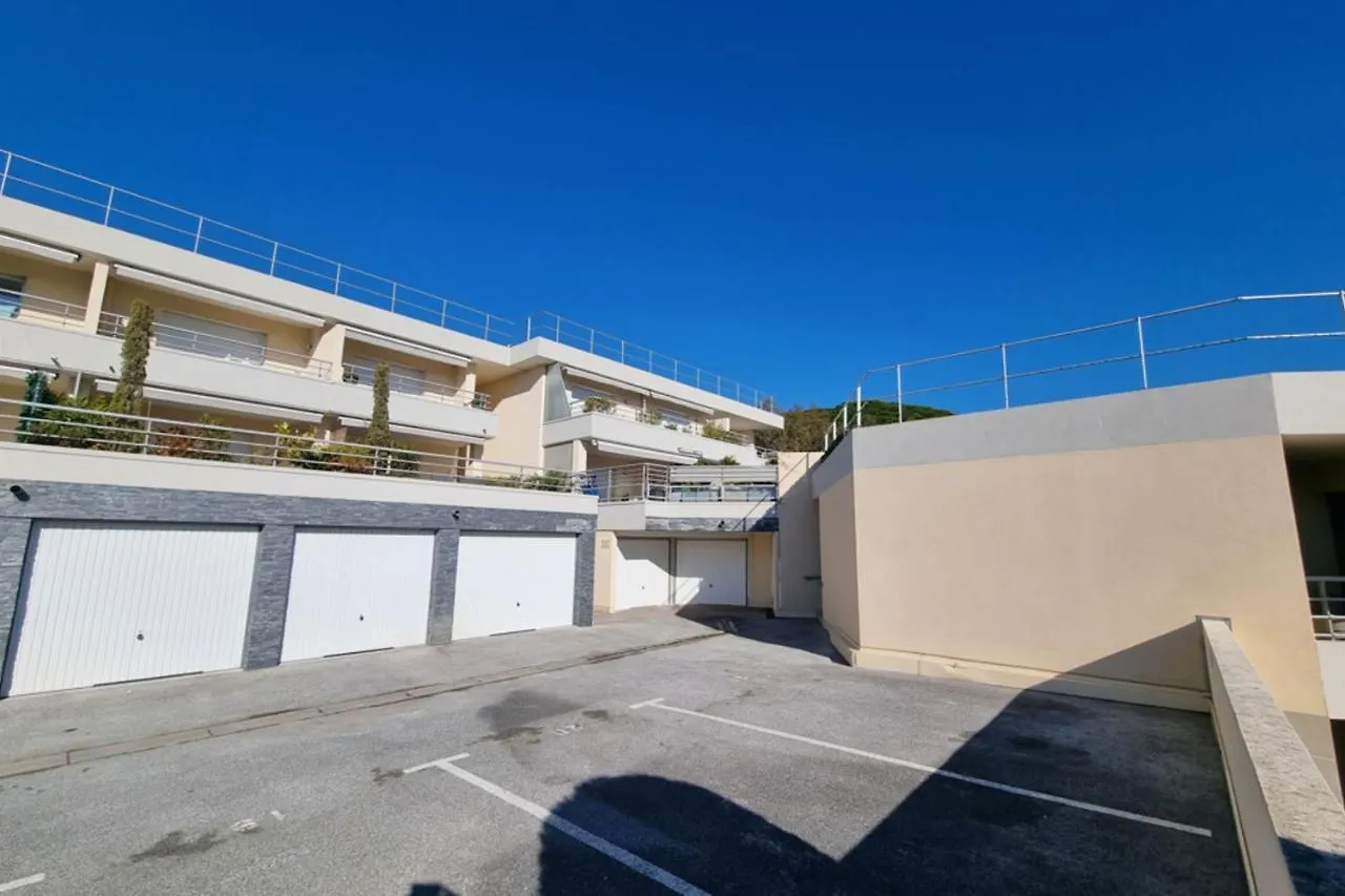 Apt With Pool Magnificent Sea View 80M To Beach Sainte-Maxime Apartment